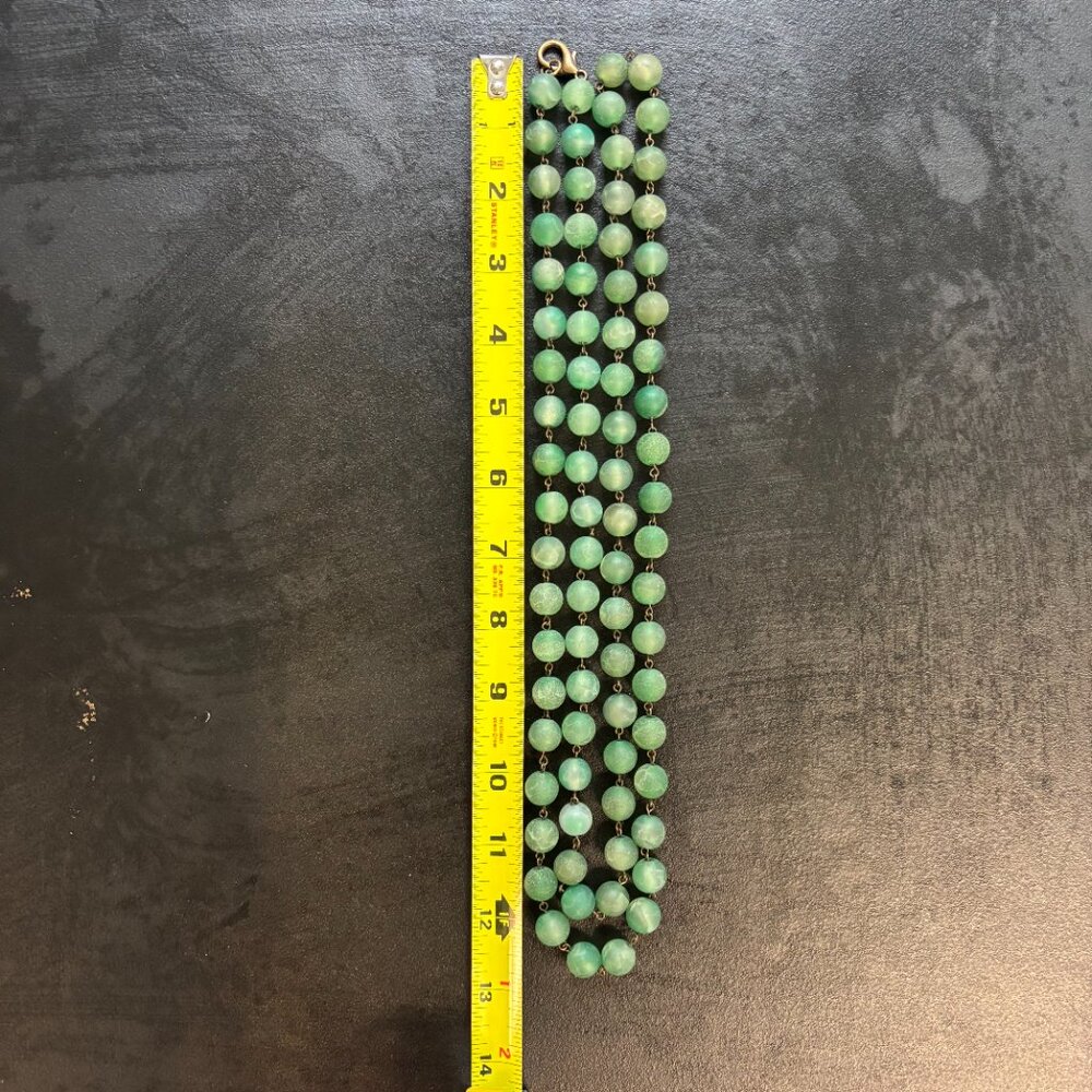 Vintage Green Beaded Necklace - Picture 2 of 4
